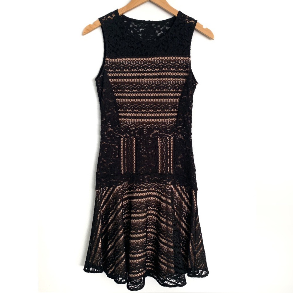 BCBGMAXAZRIA Jalina Dress in Black Lace - Small - Picture 6 of 10